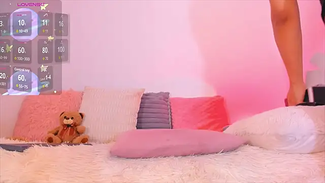 gigi dol online show from April 21, 8:31 am