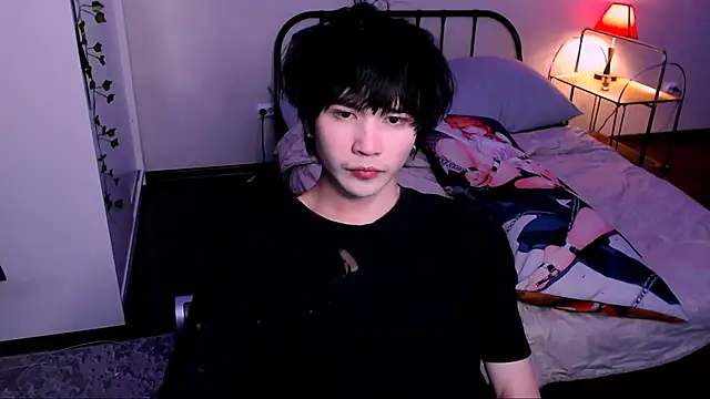 Snapshot of rennnuts chatting on October 4, 7:45 pm rennnuts online show from October 4, 7:45 pm