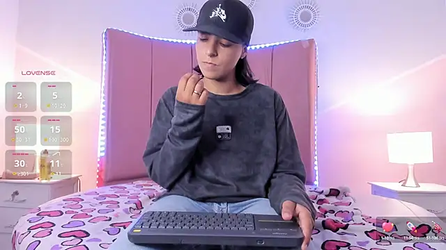 Liiam smith  online show from February 24, 6:47 pm