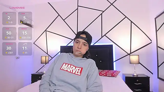 Liiam smith  online show from March 6, 11:58 am