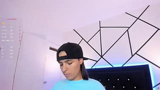 Liiam smith  online show from March 16, 4:23 pm