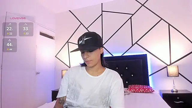 Liiam smith  online show from March 17, 12:14 pm