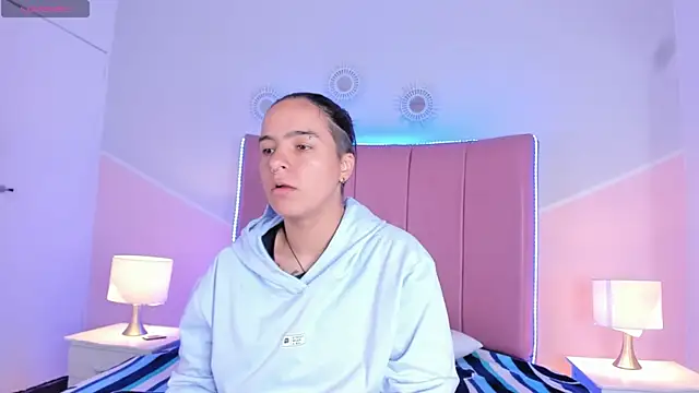 Liiam smith  online show from September 12, 1:11 pm