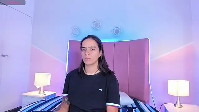 Liiam smith  online show from September 26, 2:10 pm