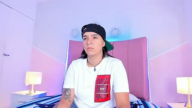 Liiam smith  online show from September 27, 1:05 pm