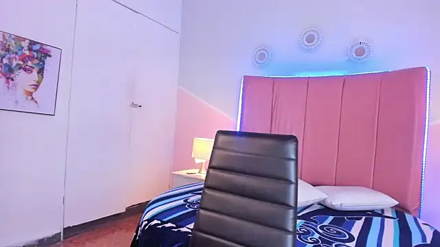 Liiam smith  online show from October 13, 1:11 pm