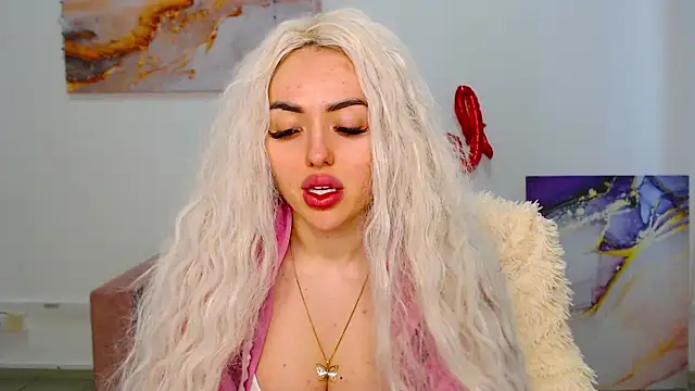 Snapshot of MissisCaty chatting on March 21, 6:38 am MissisCaty online show from March 21, 6:38 am