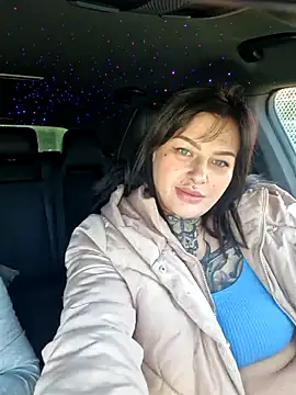 CannabisQueenn online show from February 19, 9:50 am