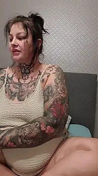 CannabisQueenn online show from October 5, 7:23 pm