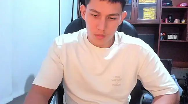 JamesCr  online show from February 23, 12:51 am