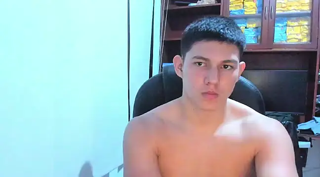 JamesCr  online show from February 24, 10:25 pm