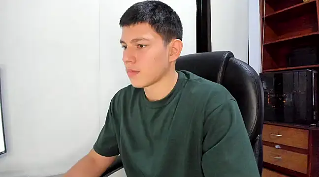 JamesCr  online show from March 1, 10:53 pm