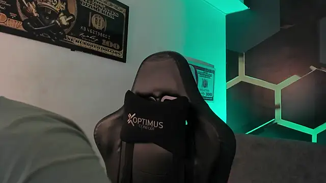 JamesCr  online show from September 10, 2:55 am