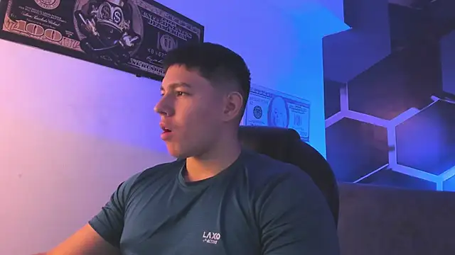 JamesCr  online show from September 13, 2:55 am