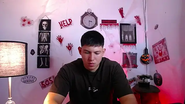 JamesCr  online show from October 30, 10:16 am