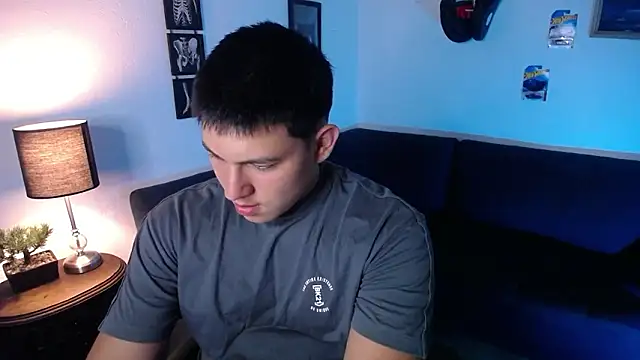 JamesCr  online show from March 16, 1:33 am