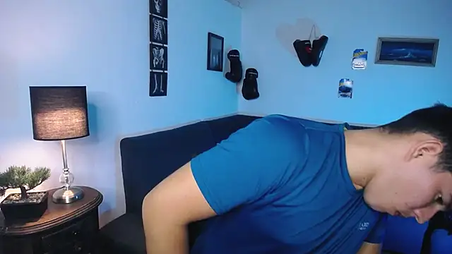 JamesCr  online show from March 30, 11:17 pm