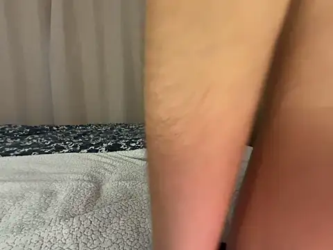 Lynaross26 online show from April 27, 1:20 pm