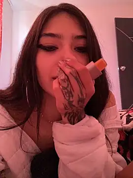 Snapshot of TayylorSexx chatting on March 4, 5:21 am TayylorSexx online show from March 4, 5:21 am