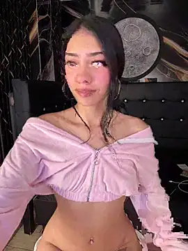 Snapshot of TayylorSexx chatting on May 1, 3:11 am TayylorSexx online show from May 1, 3:11 am