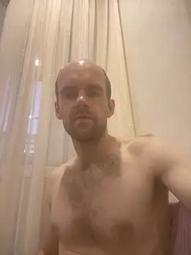 LynnAhNight online show from September 13, 2:55 am