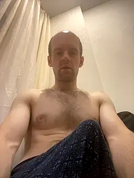 LynnAhNight online show from September 18, 3:08 am