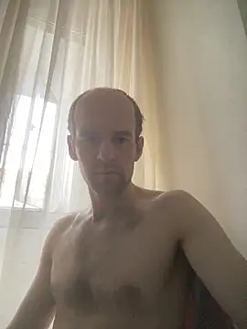 LynnAhNight online show from October 5, 4:22 am