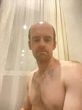 LynnAhNight online show from October 9, 2:42 am