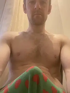 LynnAhNight online show from October 19, 4:13 am