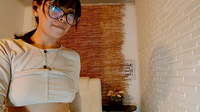 Snapshot of Luna_7_777 chatting on February 23, 4:28 am Luna 7 777 online show from February 23, 4:28 am