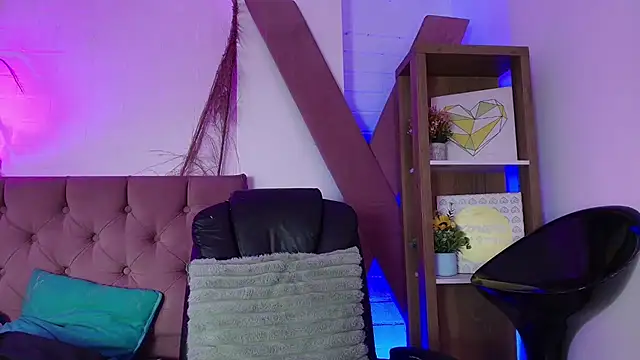 PepperTwink online show from February 2, 4:06 pm