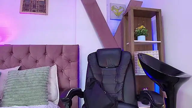 PepperTwink online show from February 5, 4:11 pm