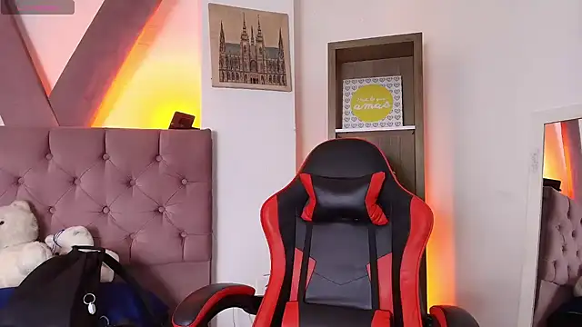 PepperTwink online show from March 18, 3:59 pm