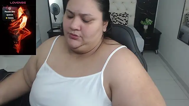 Aaliyah11 online show from November 19, 12:32 am