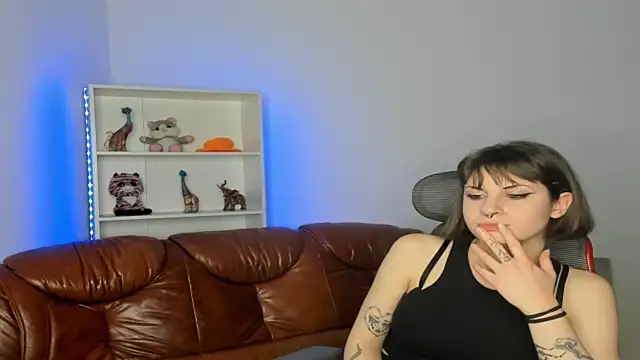 Vickyyy1233 online show from February 6, 9:17 pm