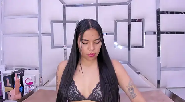 ZoeWan69 online show from February 1, 6:40 pm