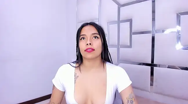 ZoeWan69 online show from February 9, 4:29 pm