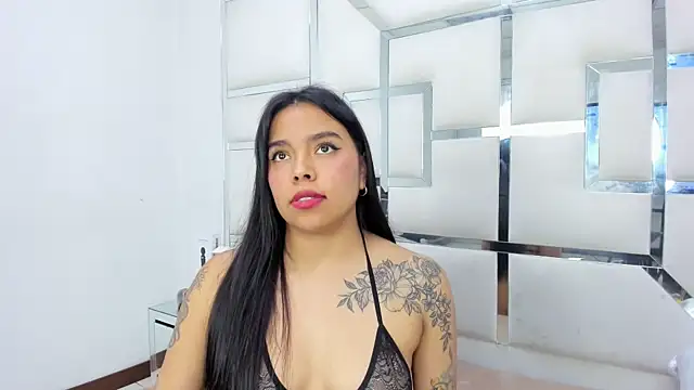 ZoeWan69 online show from March 13, 2:33 pm