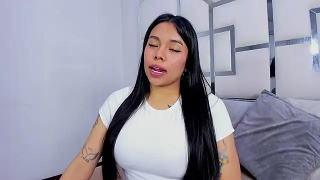 ZoeWan69 online show from September 19, 12:50 pm