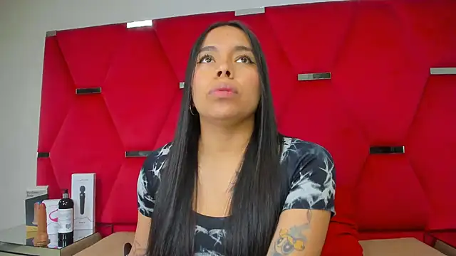 ZoeWan69 online show from October 16, 12:06 pm