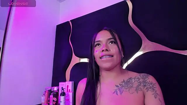 ZoeWan69 online show from March 2, 5:08 am