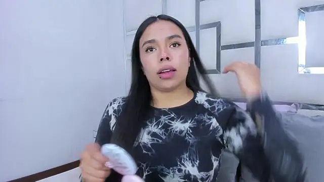 ZoeWan69 online show from April 21, 1:17 pm