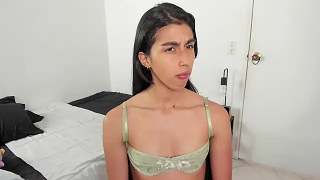 Mazikeen  18 online show from July 3, 1:39 pm