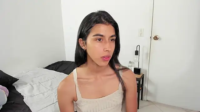 Mazikeen  18 online show from July 15, 1:38 pm