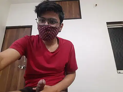 Snapshot of kk77102 chatting on February 23, 7:07 pm kk77102 online show from February 23, 7:07 pm