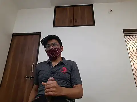 Snapshot of kk77102 chatting on February 24, 6:49 am kk77102 online show from February 24, 6:49 am