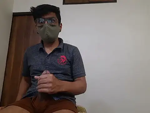 Snapshot of kk77102 chatting on February 27, 8:50 am kk77102 online show from February 27, 8:50 am