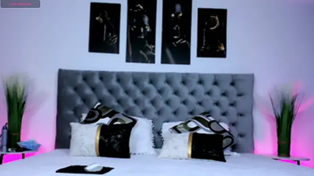 Ivy Ann online show from October 31, 9:49 pm