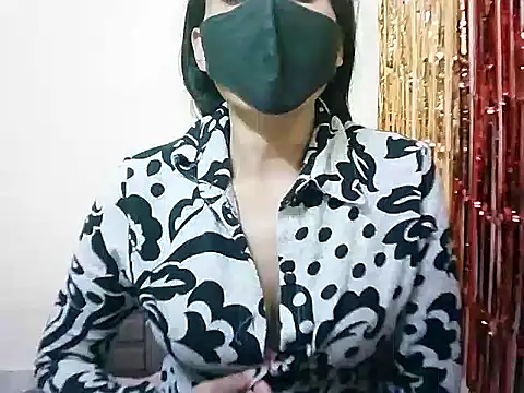 Snapshot of Rubi-Ji chatting on February 18, 12:17 pm Rubi-Ji online show from February 18, 12:17 pm