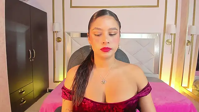 victoria  Smith online show from November 22, 12:15 pm